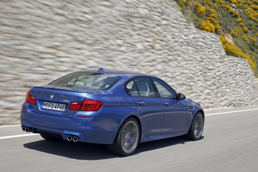  BMW M5 2011 года  (фото 262 из 344)
